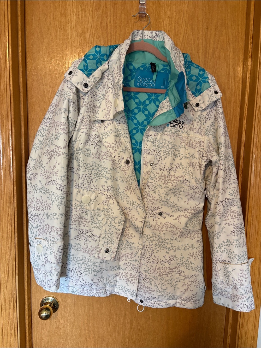 Women's White Patterned snowboarding Insulated Jacket